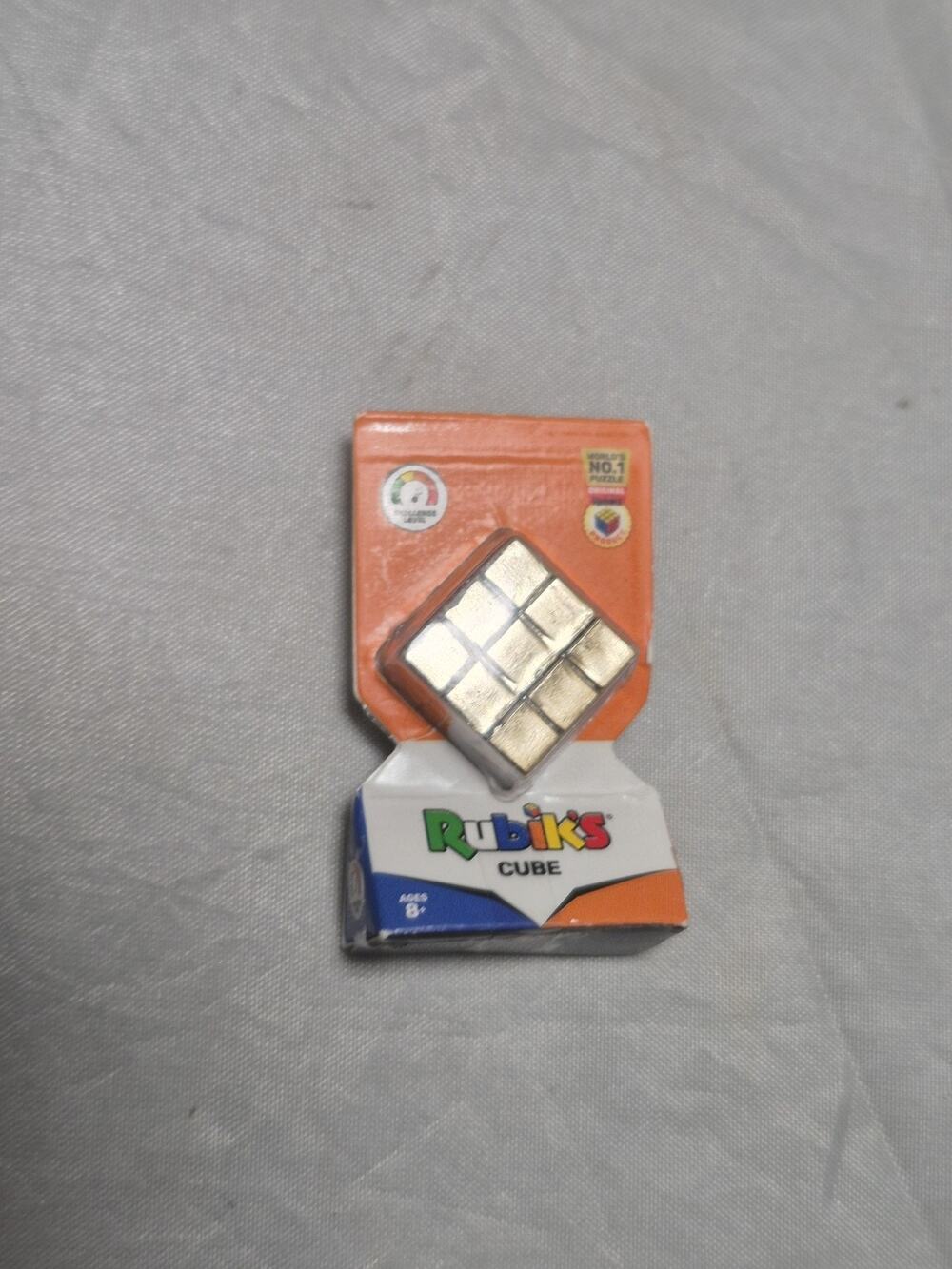 💥 SUPER RARE GOLD RUBIK’S CUBE ZURU Mini Brands Toy Series A3
